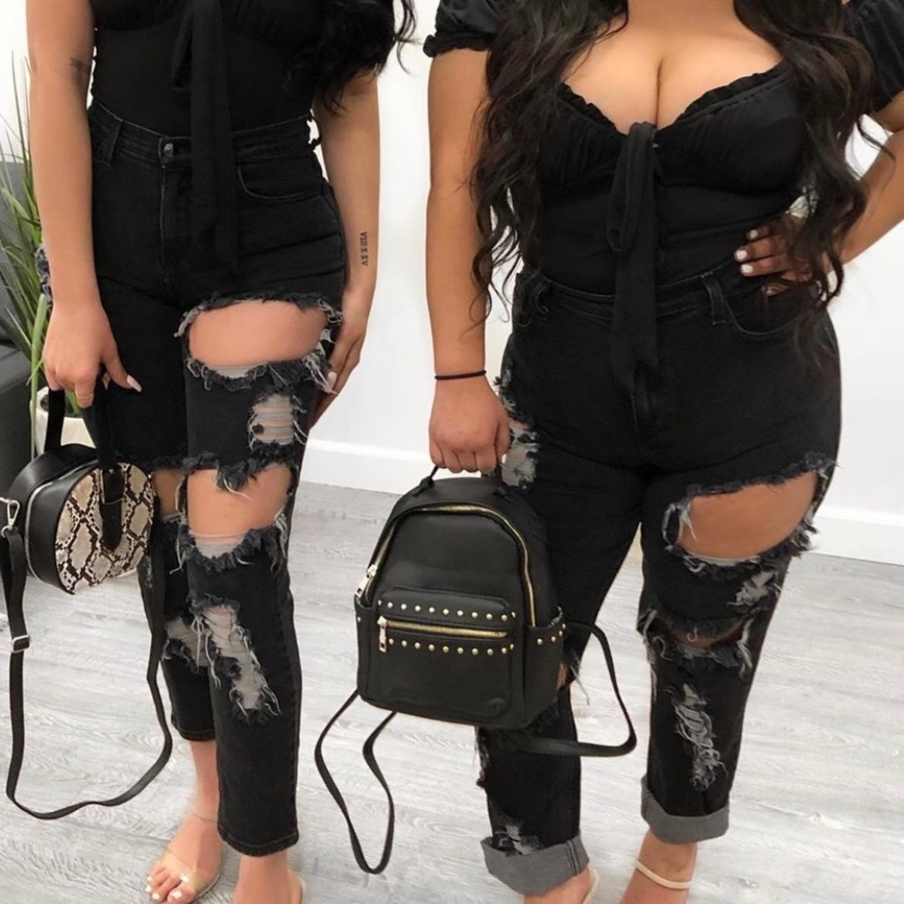 Black distressed mom jeans